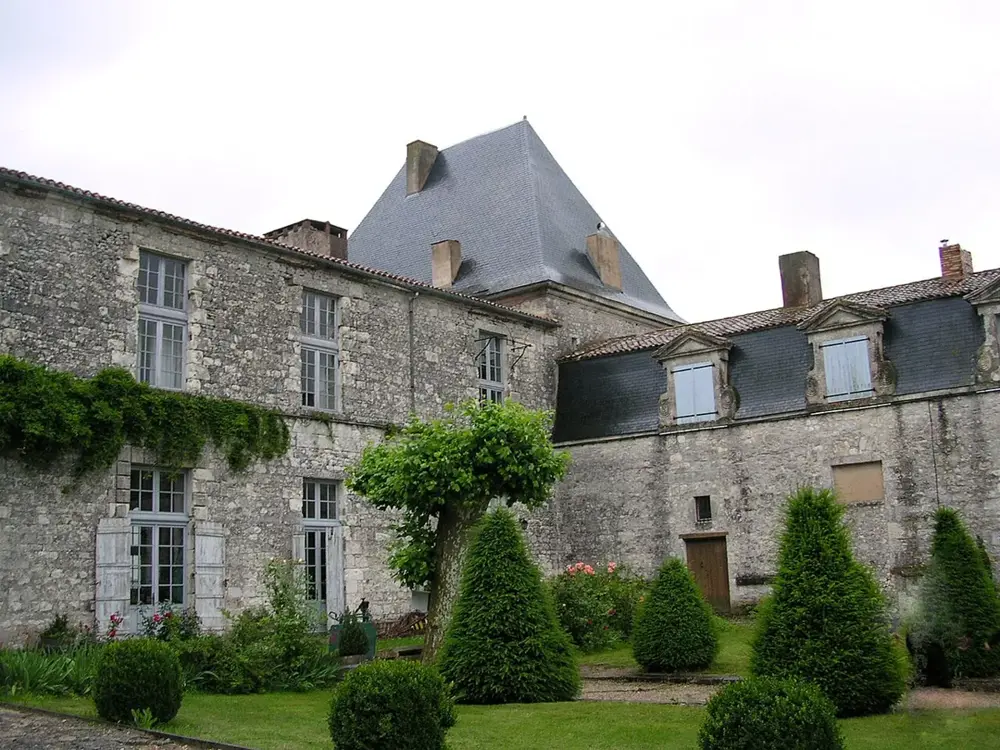 CHATEAU SAUSSIGNAC - panoramio